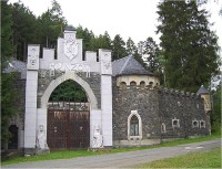 Kunzov-letohrádek-východní průčelí s bránou-Foto:Ulrych Mir.