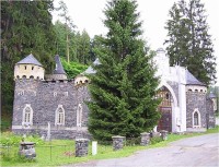Kunzov-letohrádek ze silnice z Hranic-Foto:Ulrych Mir.