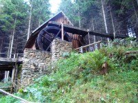 Hornický skanzen u Zlatých Hor-zlatorudné dřevěné vodní mlýny-Foto:Ulrych Mir.