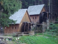 Hornický skanzen u Zlatých Hor-zlatorudné dřevěné vodní mlýny-Foto:Ulrych Mir.