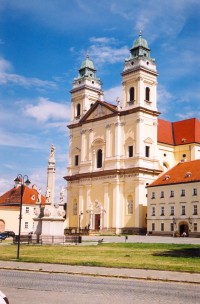 Valtice - kostel Nanebevzetí Panny Marie, rok 2002