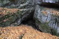 Otevřená skála a vývěr Křtinského potoka