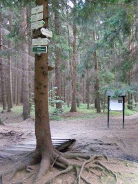 turistické rozcestí Náhon (u zlatorudných mlýnů)