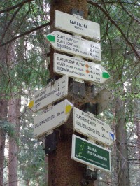 turistické rozcestí Náhon (u zlatorudných mlýnů)