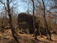 skály u vrcholu