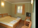 Cyklisté vítáni - Garni Hotel 1. Plavební