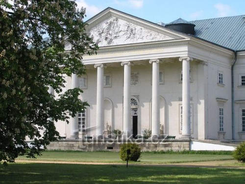 Muzeum českého venkova, zámek Kačina