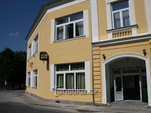 Restaurace ZÁMECKÁ KRČMA