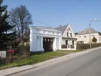 Nový Malín - brána u čp. 102