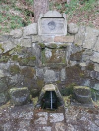 Kouzelná studánka (Cudowne Źródełko) u Jelení Hory