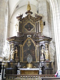 Chrám Sv. Barbory - oltář v severní lodi