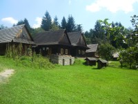 Chaloupky