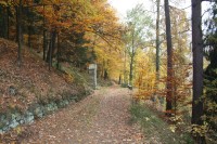 Křížová cesta nad městem Nejdek