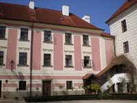 Nádvoří 2