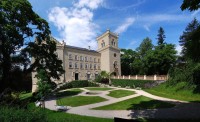 Chyše, zámek