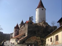 na hradě
