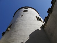 na hradě