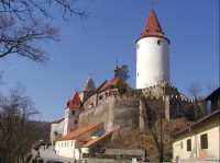 na hradě