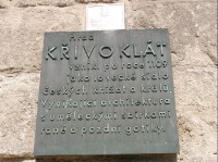 na hradě
