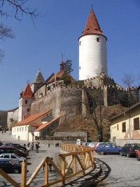 na hradě