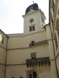 nádvoří zámku