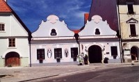 Hostinec před náměstím
