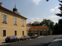 Pohled na bránu: Pohled na hlavní bránu do zámku
