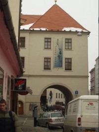 Měnínská brána