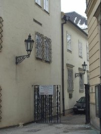 Biskupský dvůr -vchod