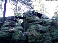 Kyjovský hrad: NS Kyjovské údolí. Vyhlídka Skalní bratři 25.9.05