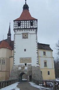 Průčelí zámku