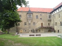 Nádvoří hradu Budyně