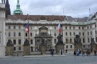 Pražský hrad: čestné nádvoří s Matyášovou branou 