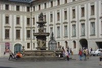 Pražský hrad: druhé hradní nádvoří 